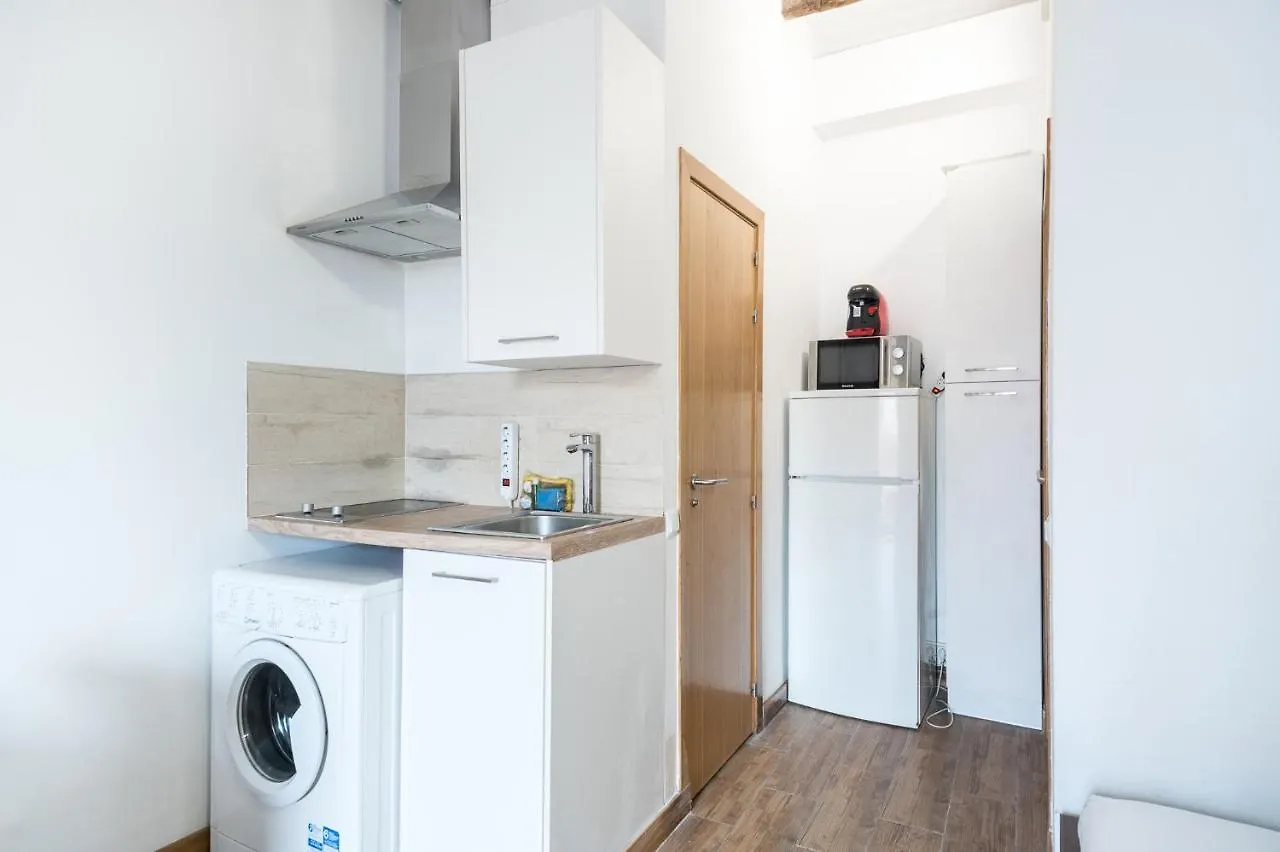 Apartamento HOMEnFUN Studio Camp Nou II L'Hospitalet de Llobregat